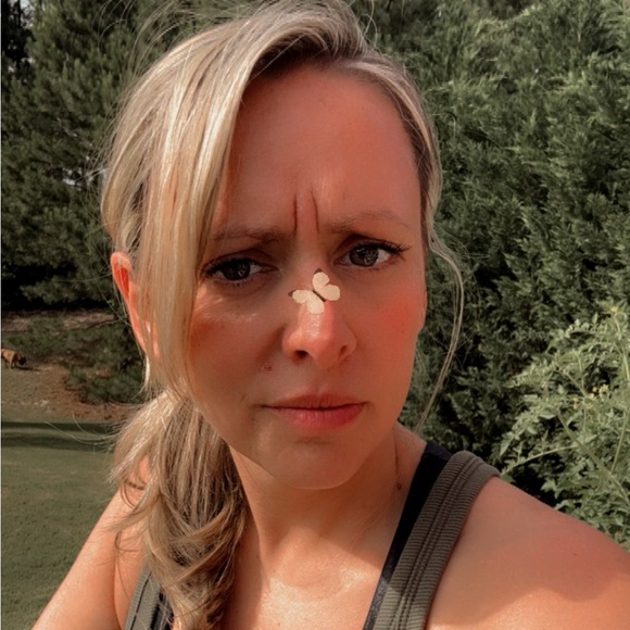 Meet your Posher, Heather - Picture 1 of 1